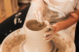 Initiation pratique à la poterie :