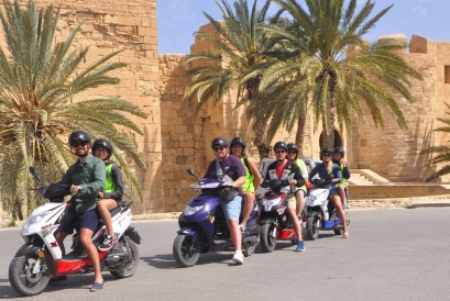 Location Scooter 50cc à Djerba (24h) – Découvrez Djerba Autrement